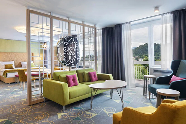 Suite room